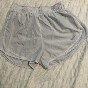 Nike White Athletic Shorts Lightweight Elastic Waist